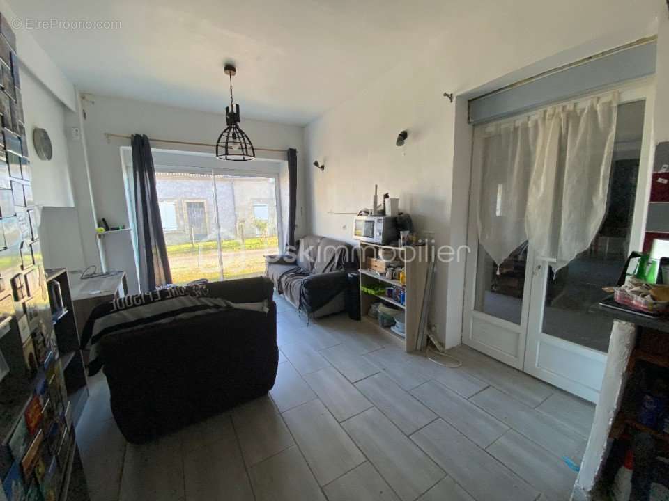 Maison à SAINT-MARTIN-DES-CHAMPS