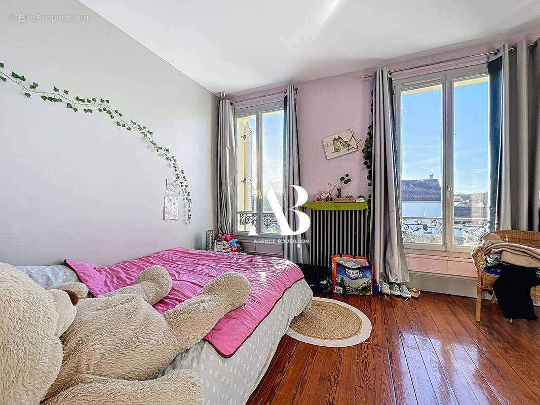 Maison à LA CHAPELLE-RABLAIS