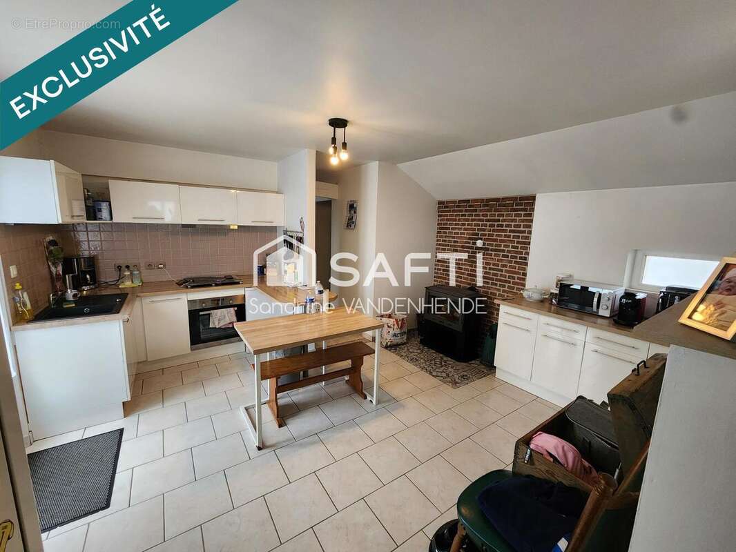 Maison 100 m² à Mont-Saint-Jean  - photo 3