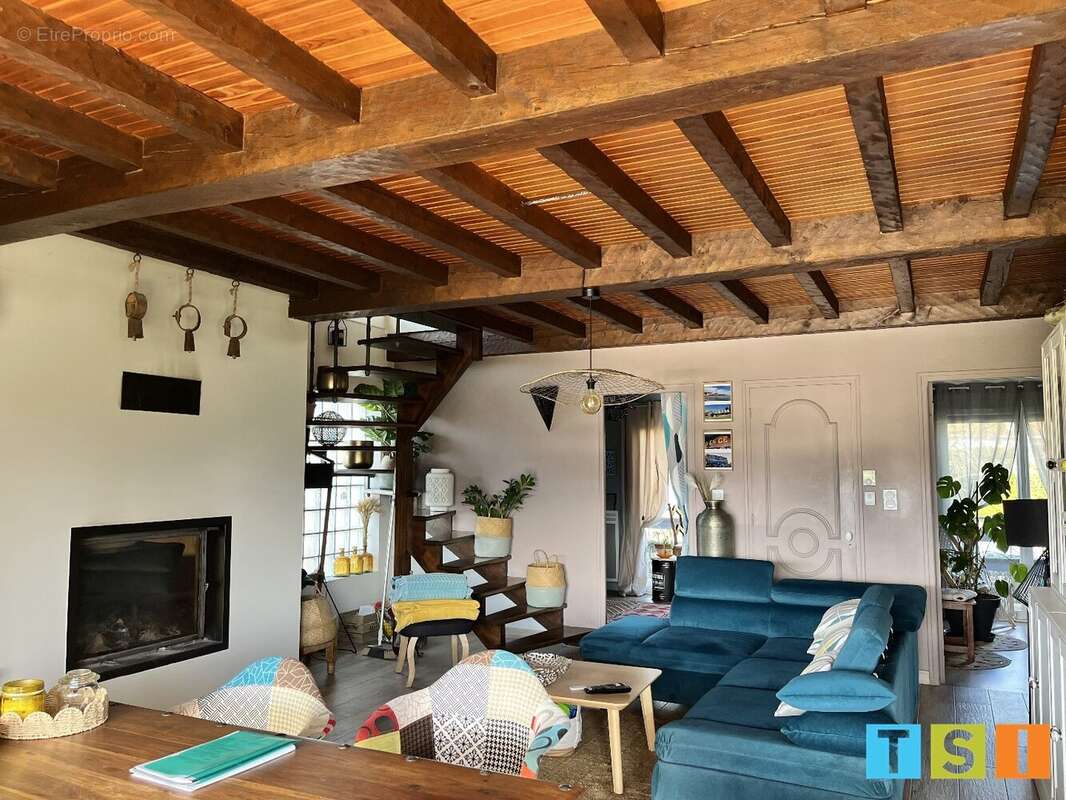 Maison à SAINT-LAURENT-DE-NESTE