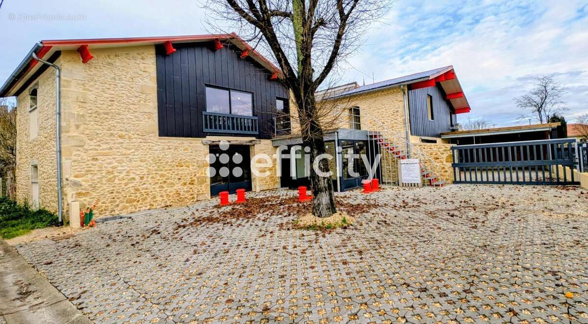 Maison à VENDAYS-MONTALIVET