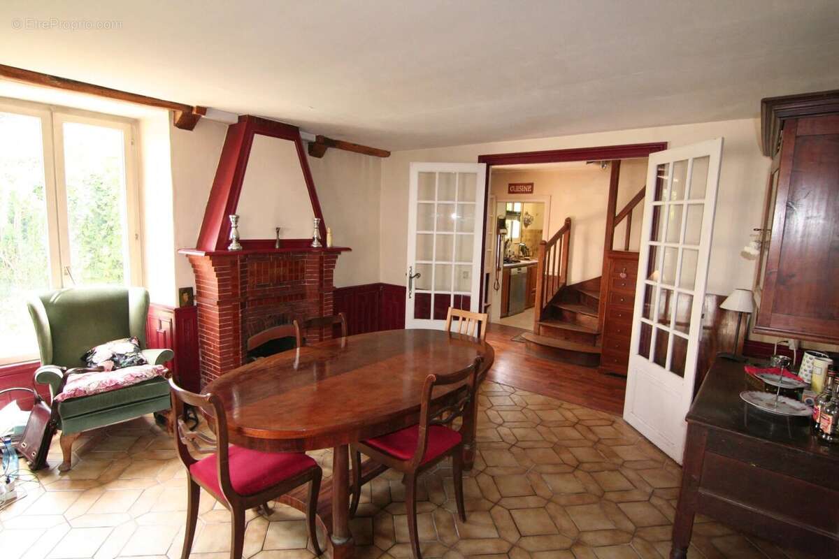 Maison à ROINVILLE
