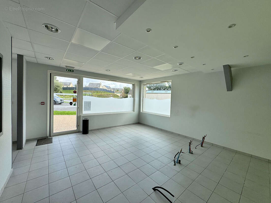 Commerce à BRICQUEBEC