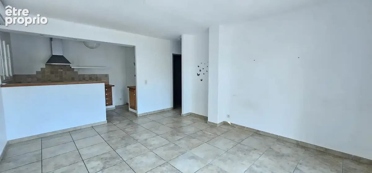 Le Luc - Maison 150 m² avec 2 espaces de vie, 4 chambres, terrasses et garage - photo 15