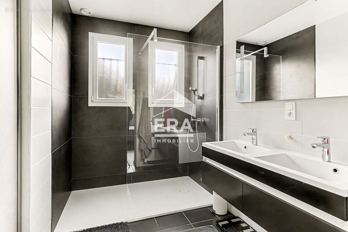 Maison à SAINT-SAUVEUR