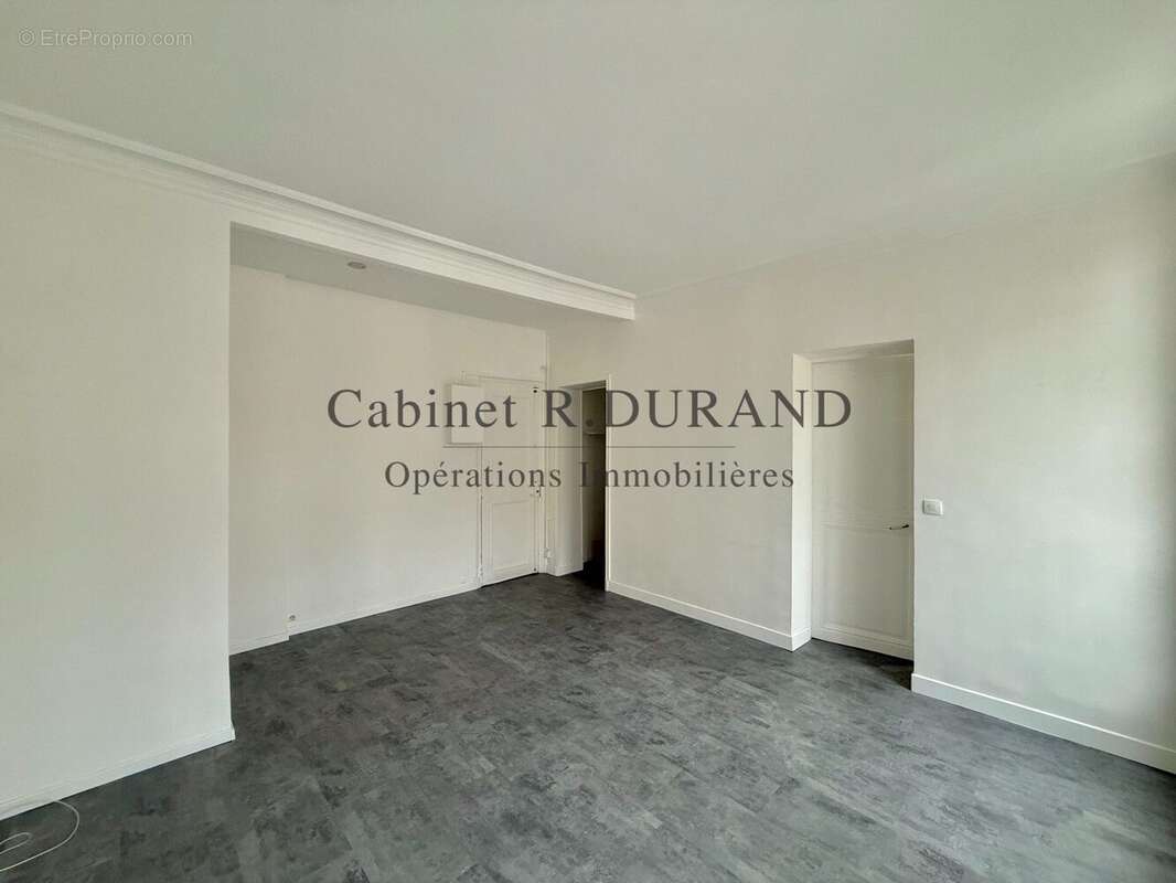 Appartement à LA GARENNE-COLOMBES