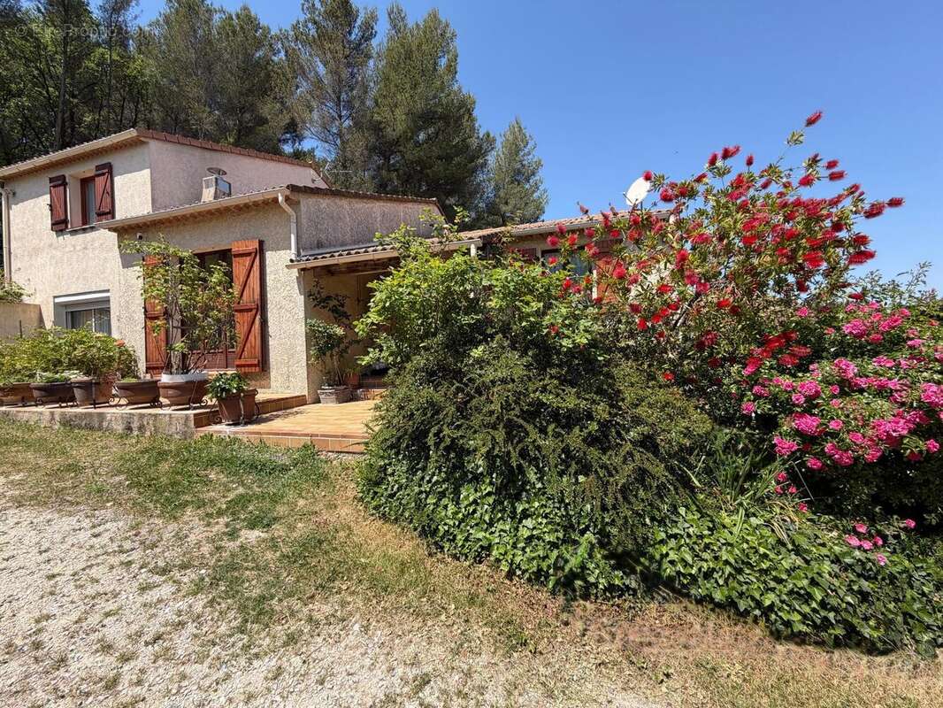 Photo 2 - Maison à SIMIANE-COLLONGUE