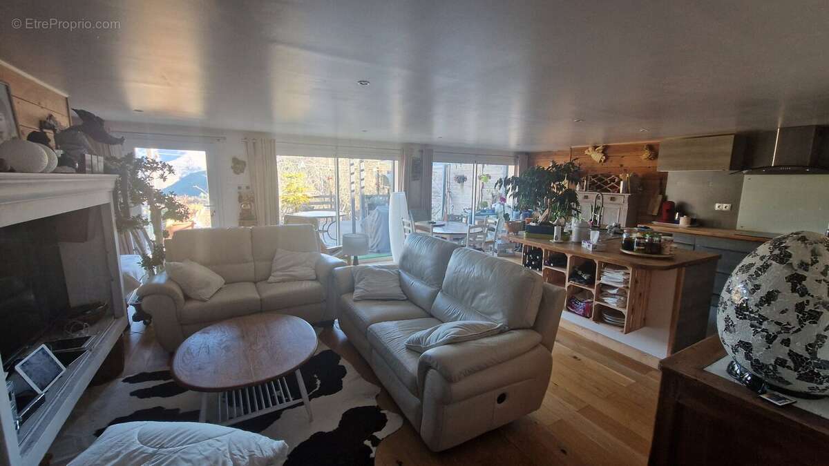 Maison à SALVEZINES