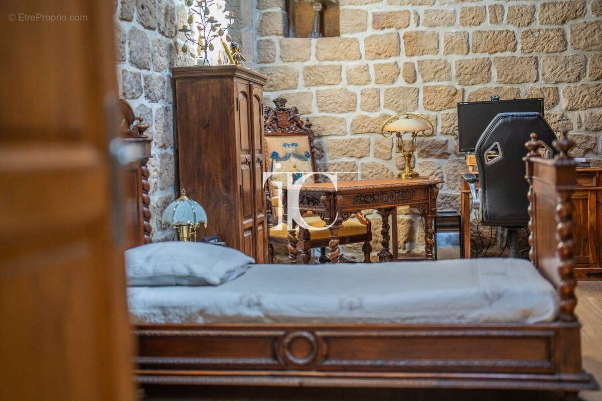 Maison à LABLACHERE