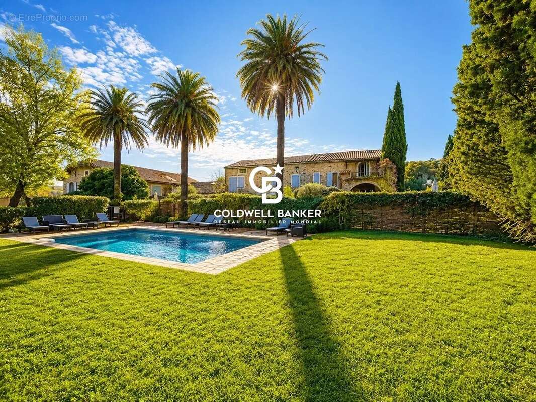 Mas provençal rénové avec piscine privée à Gassin - photo 3