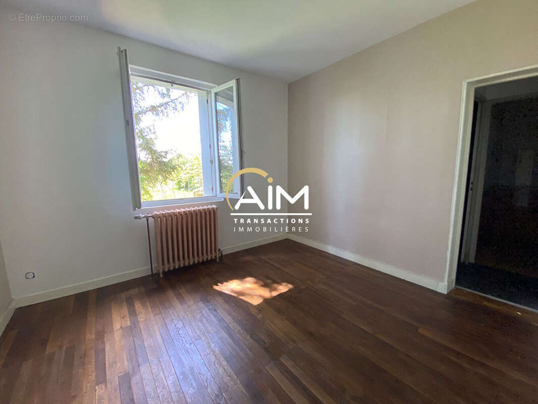 Maison à fort potentiel - A rénover entièrement - photo 4