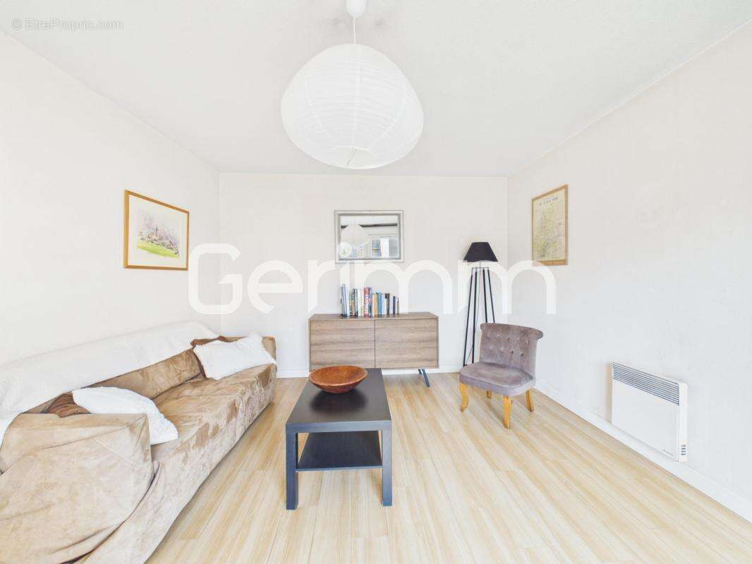 Vente - Appartement - 2 pièces + cuisine - 50 m² - 110 000 € - - photo 16