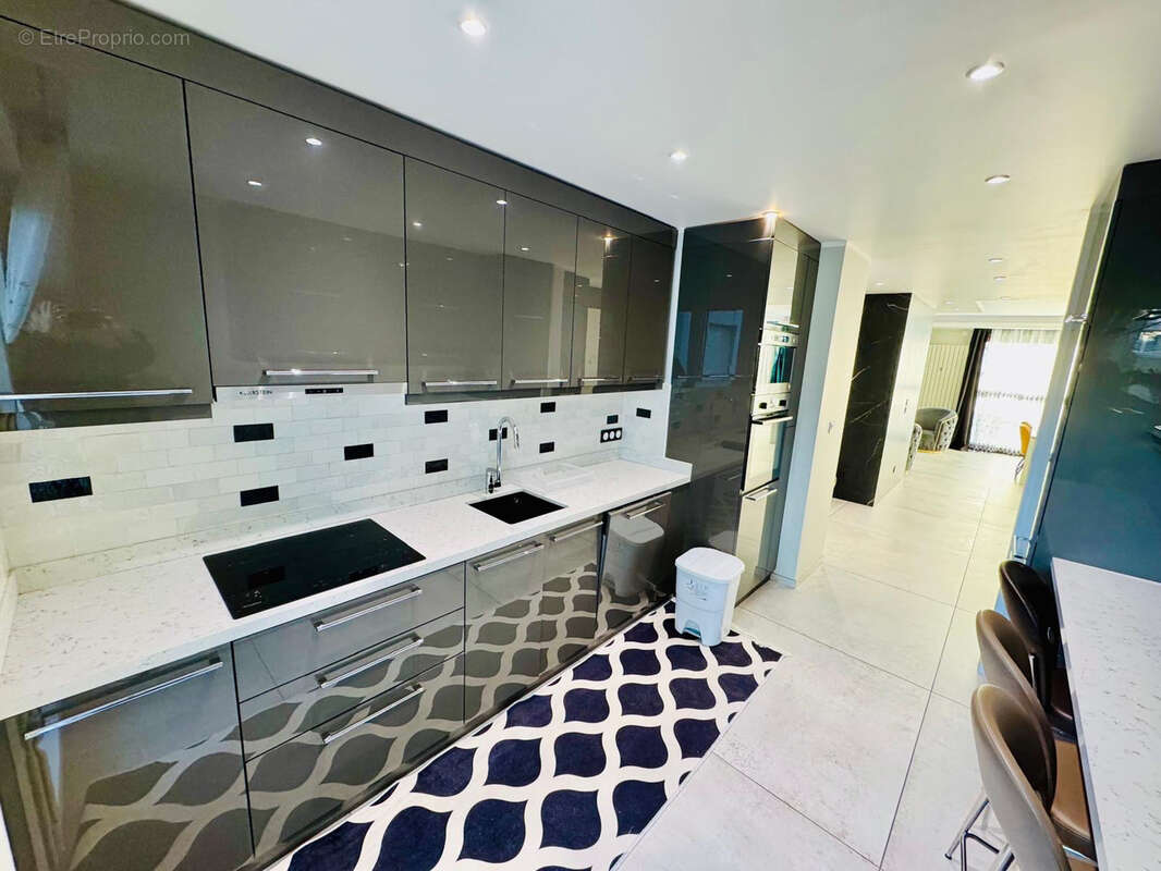 Grenoble stop affaire , unique    magnifique t4 120 m2 refait neuf - photo 4