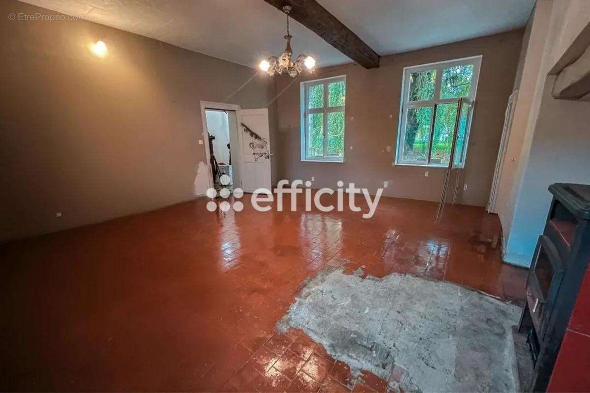 Maison à SUS-SAINT-LEGER