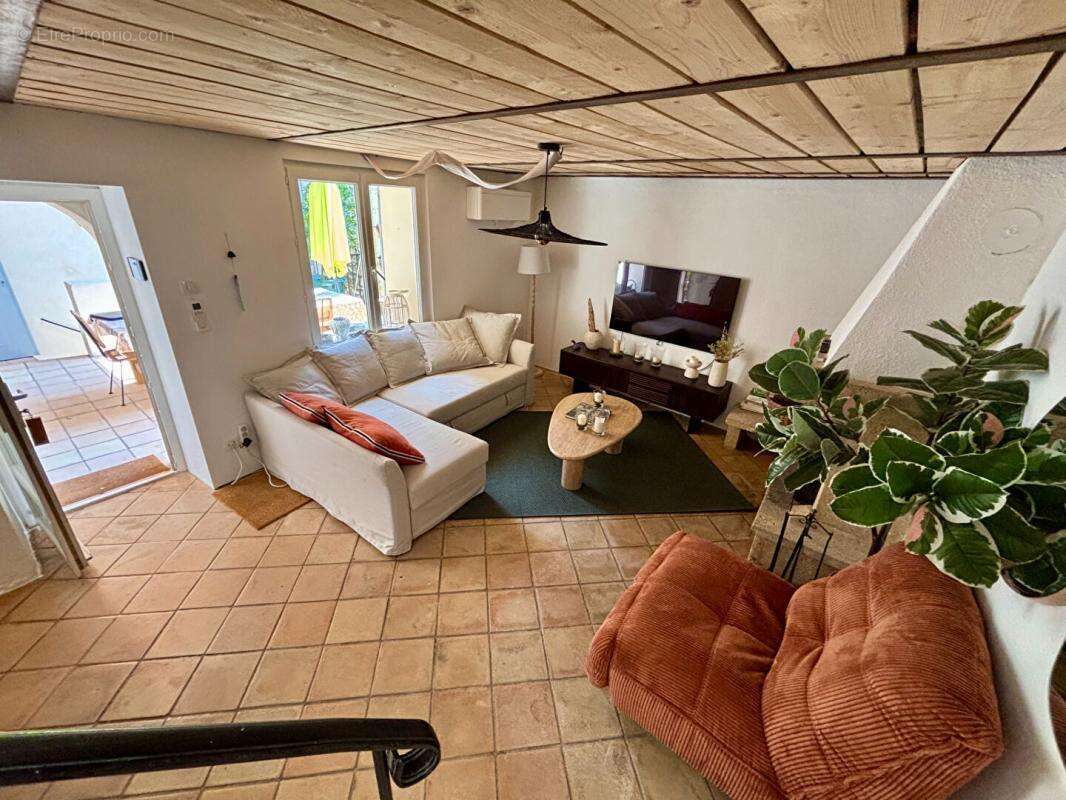 Maison en pierre rénovée avec piscine - photo 4