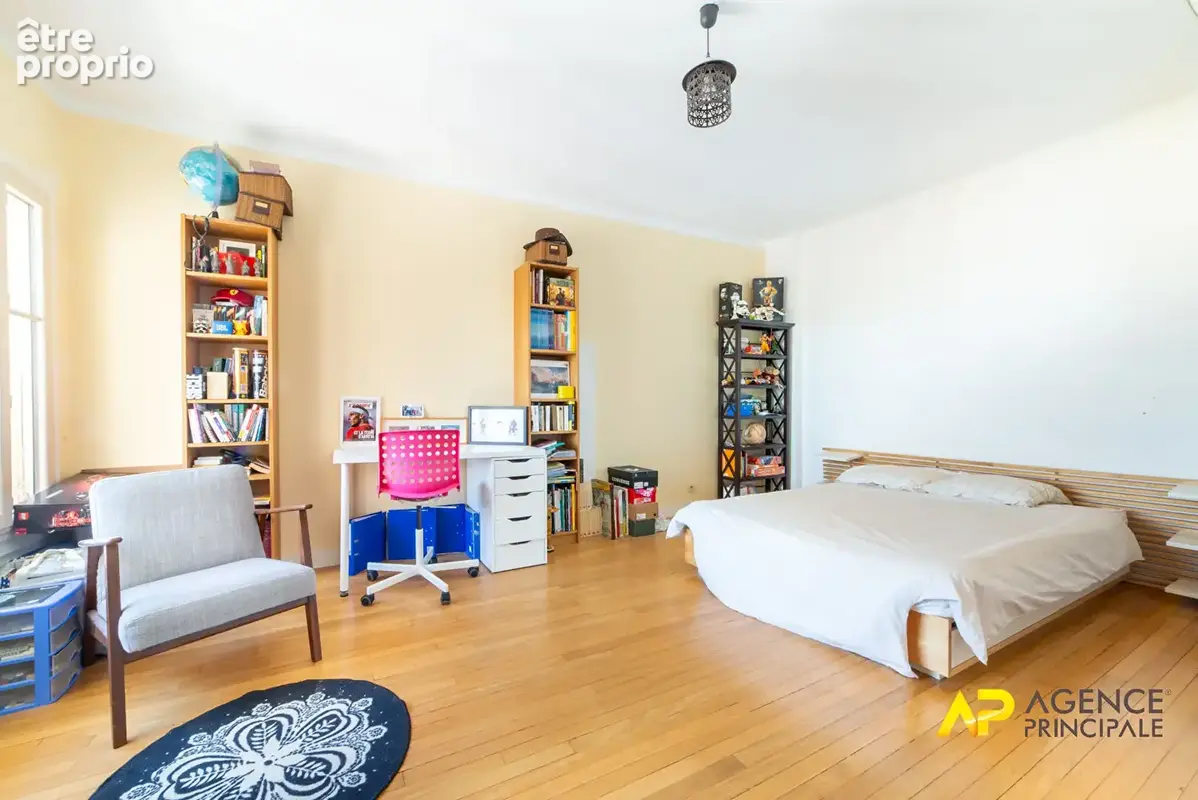 Superbe appartement 5 pièces à vendre à La Garenne-Colombes, 5ème étage, exposition sud - photo 8