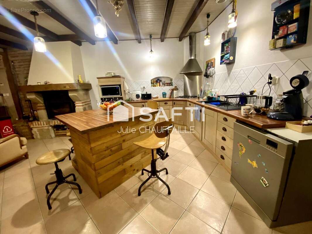 Maison 133 m² à Fauguerolles  - photo 4