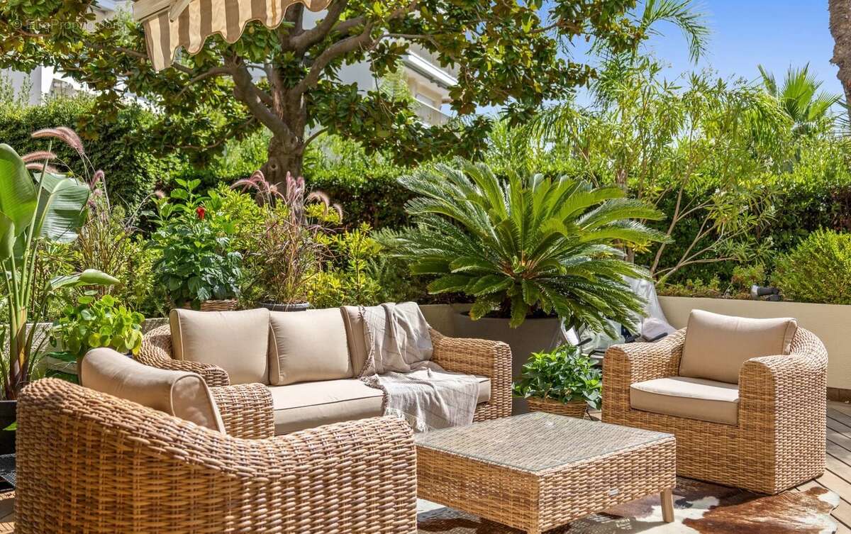 Cannes - palm beach - 3 pieces 54 m² - terrasse 80m² - vue mer - piscine - parking - photo 7