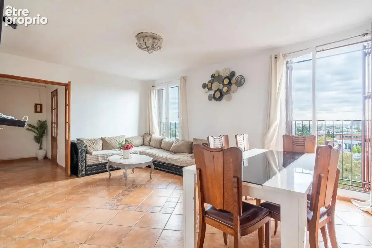 Appartement à EPINAY-SUR-SEINE
