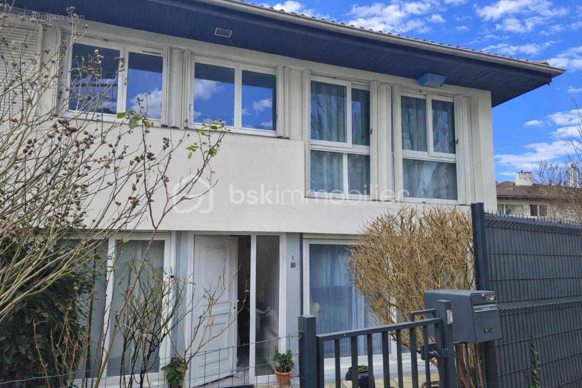 Maison à GRETZ-ARMAINVILLIERS