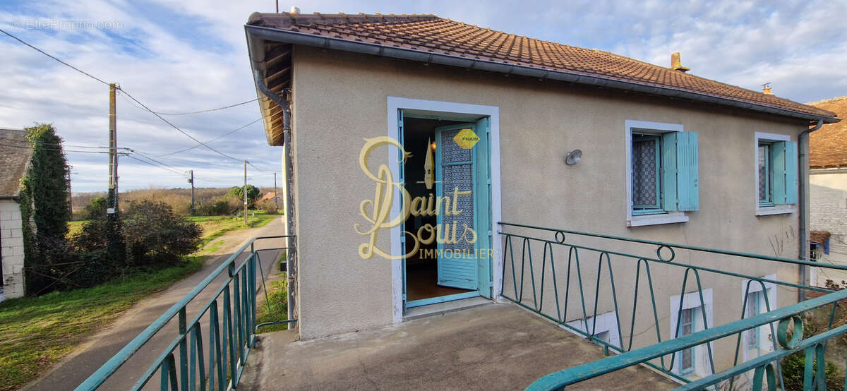 Maison à LA TOUR-SAINT-GELIN