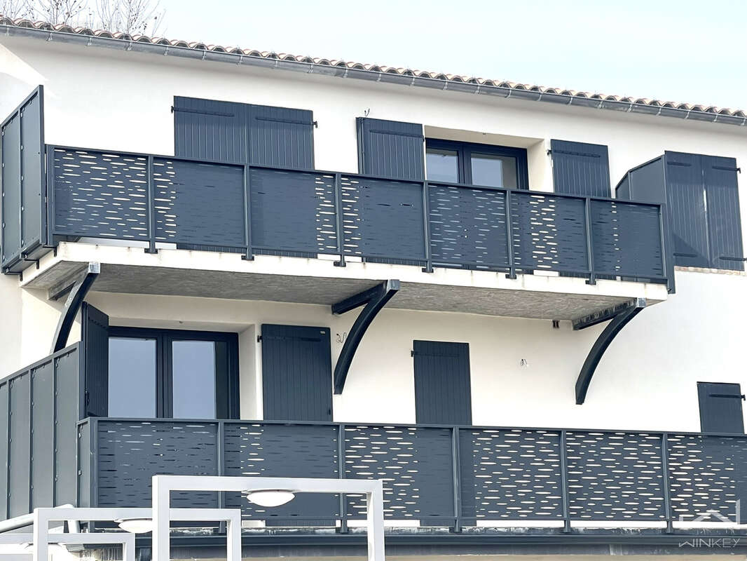 Appartement à SAINTE-CECILE-LES-VIGNES