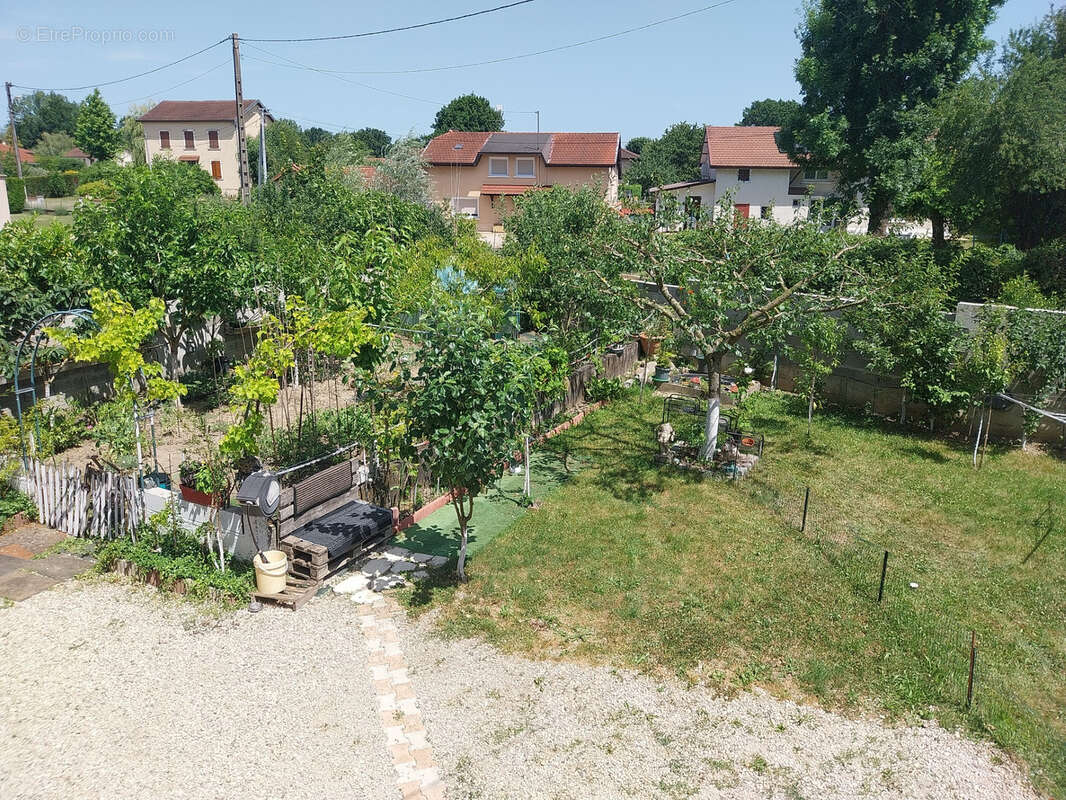 Maison à POLLIAT
