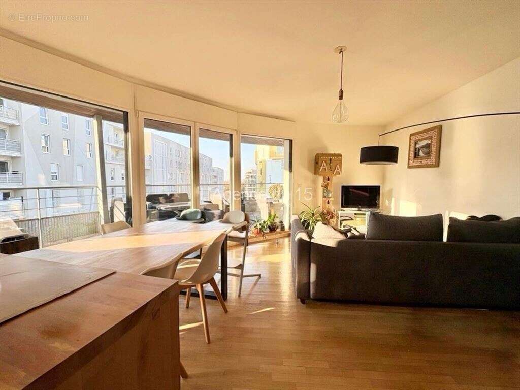 Appartement à ISSY-LES-MOULINEAUX