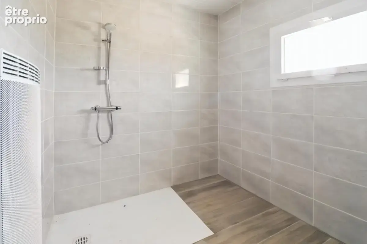 EXCLUSIVITE - Maison 82 m² - 4 pièces - 2 Chambres - Grange/Garage - terrain 520 m² - DOMPIERRE LES EGLISES (87) - photo 11