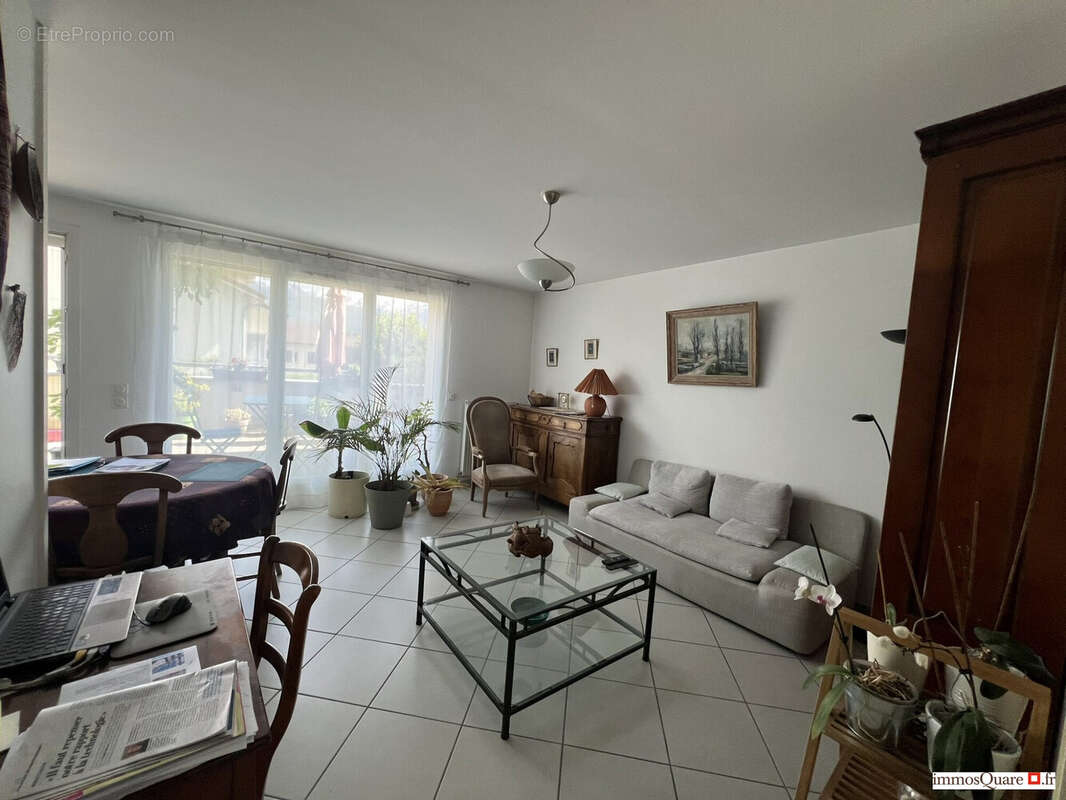 Appartement à LA TERRASSE