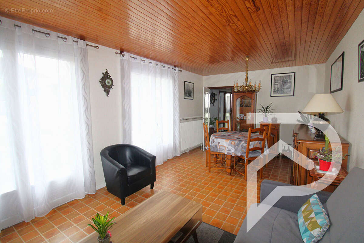 Maison à PONT-SAINTE-MAXENCE