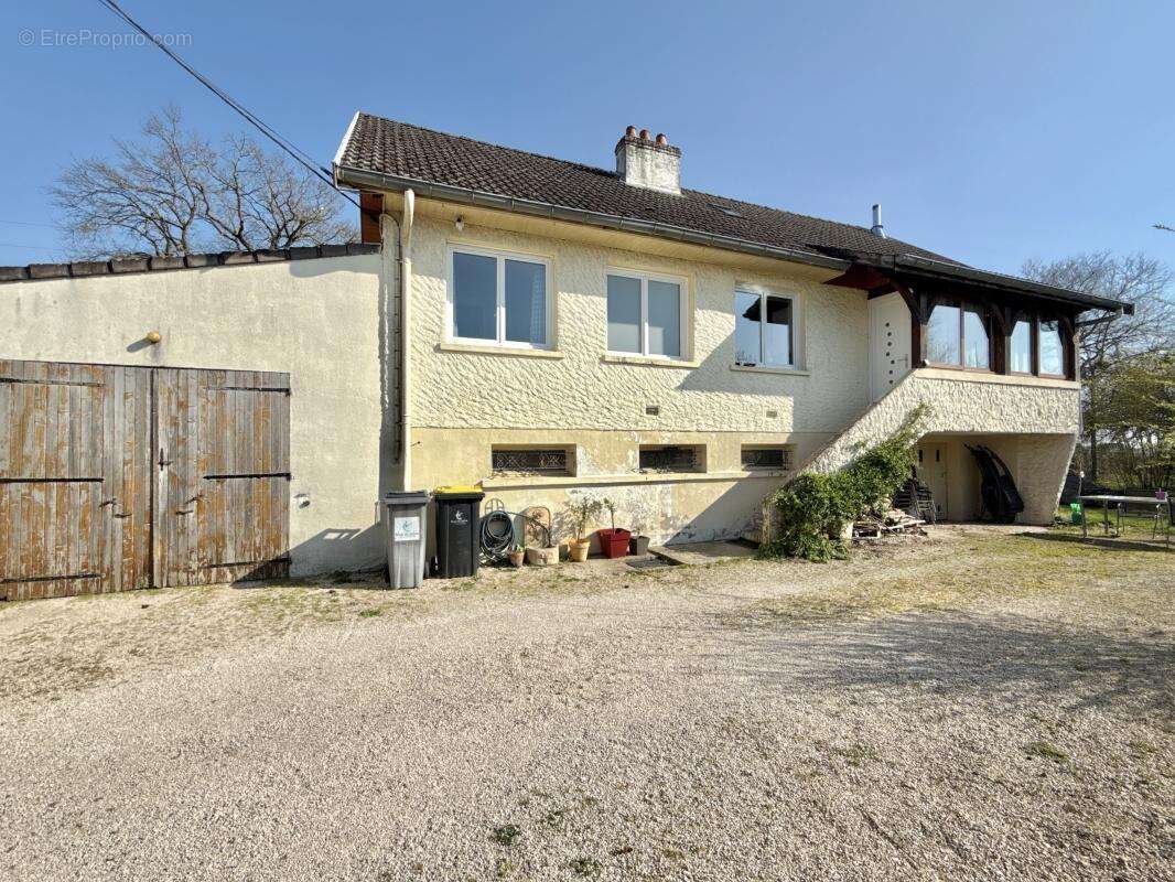 Maison à BROIN