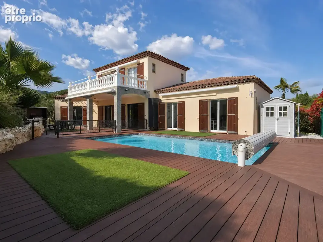 Villa récente en parfait état avec studio indépendant et garage. - photo 1
