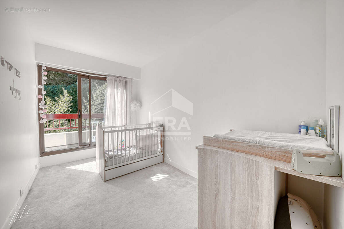 Appartement à VILLE-D'AVRAY