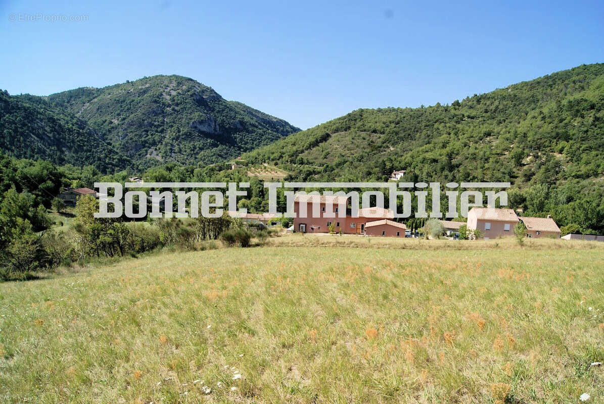 Terrain à SAINT-FERREOL-TRENTE-PAS