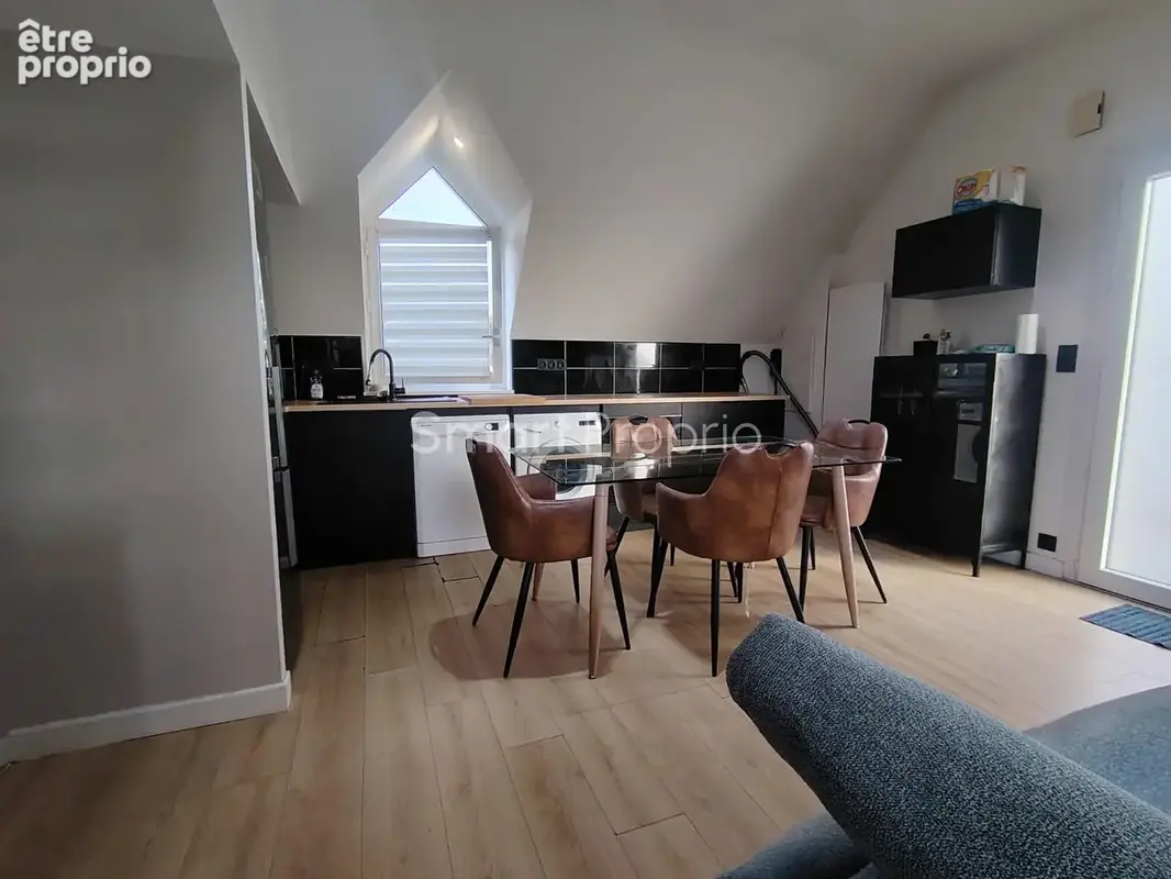 Nouveauté, en Exclusivité! SAINT-ANDRÉ-DES-EAUX   Appartement T3 de 40m2 en duplex avec terrasse, cheminée et - photo 3