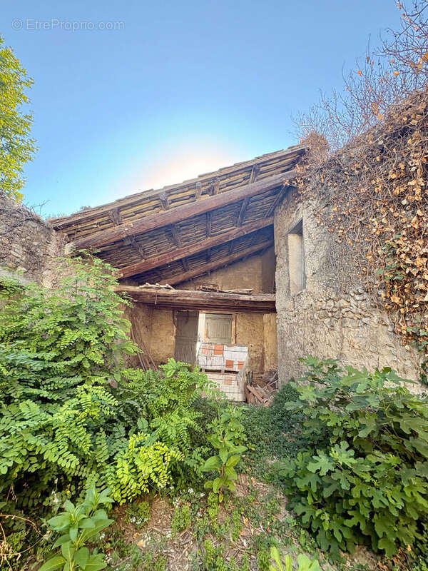 Maison à restaurer Lapalud - 7 pièces -145 m² - photo 3