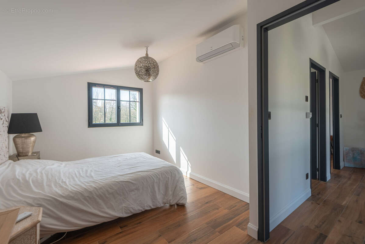 Maison à CAMBLANES-ET-MEYNAC