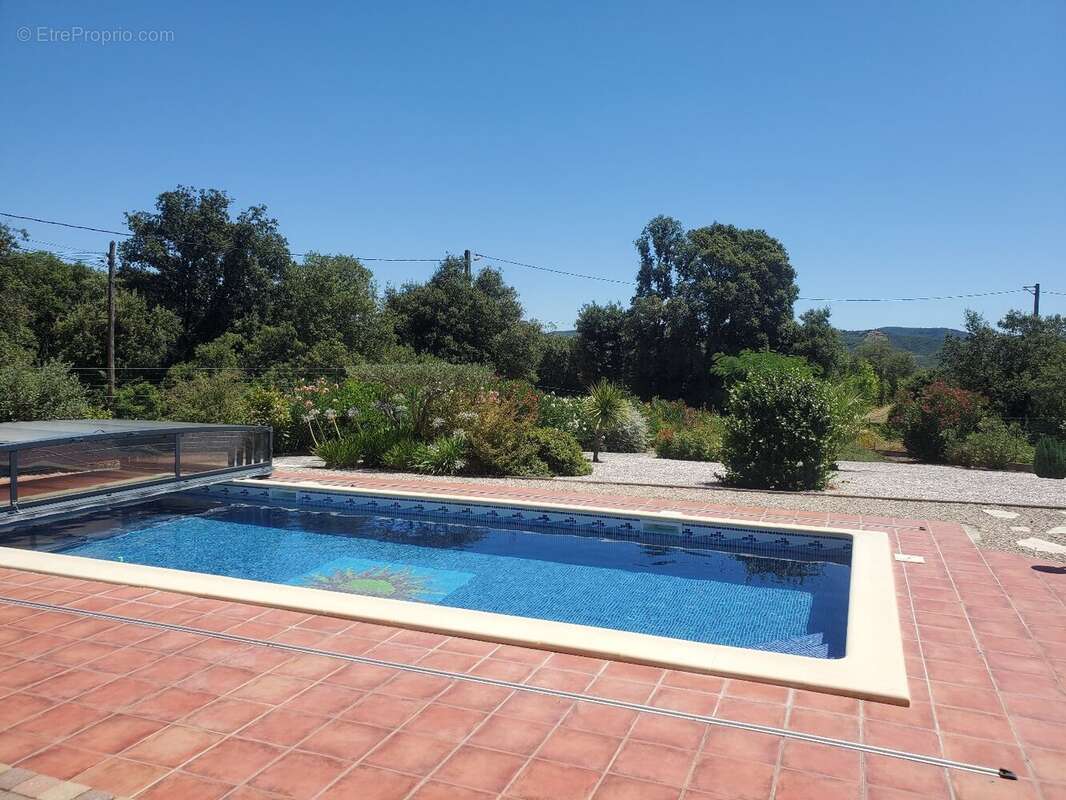 Maison à LA TOUR-SUR-ORB