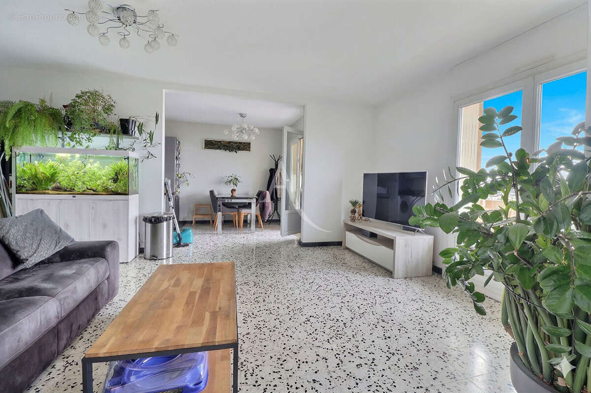 Appartement à MARSEILLE-12E