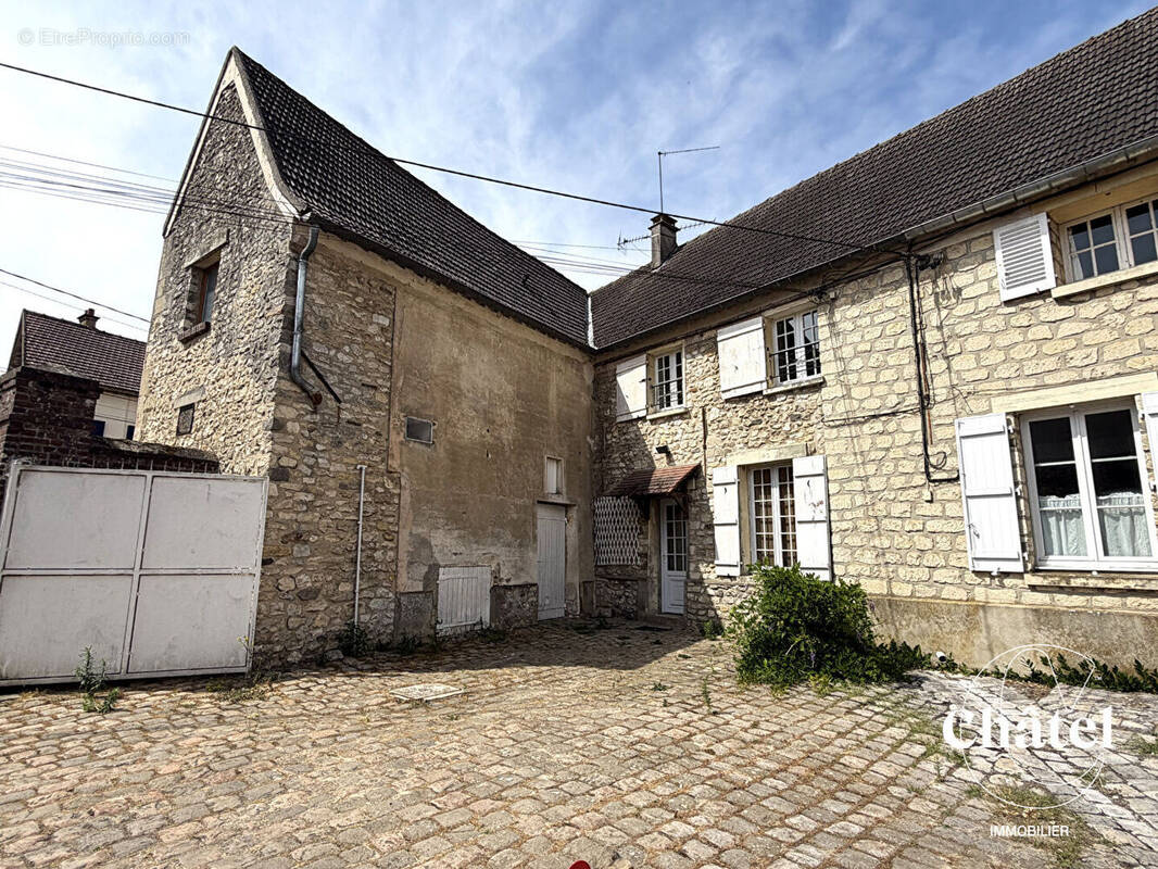 Maison à NANTEUIL-LE-HAUDOUIN