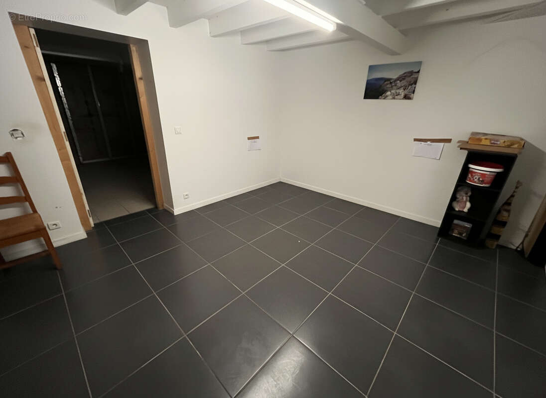Gond Pontouvre - Maison des années 30 à rénover - photo 12