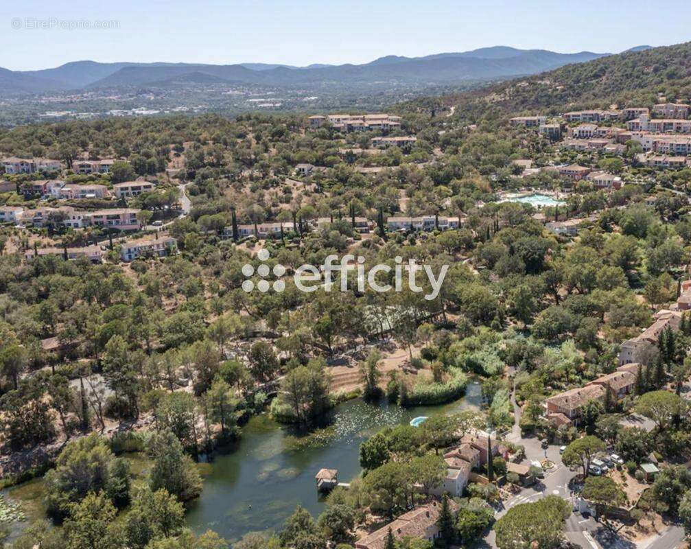 Appartement à GRIMAUD