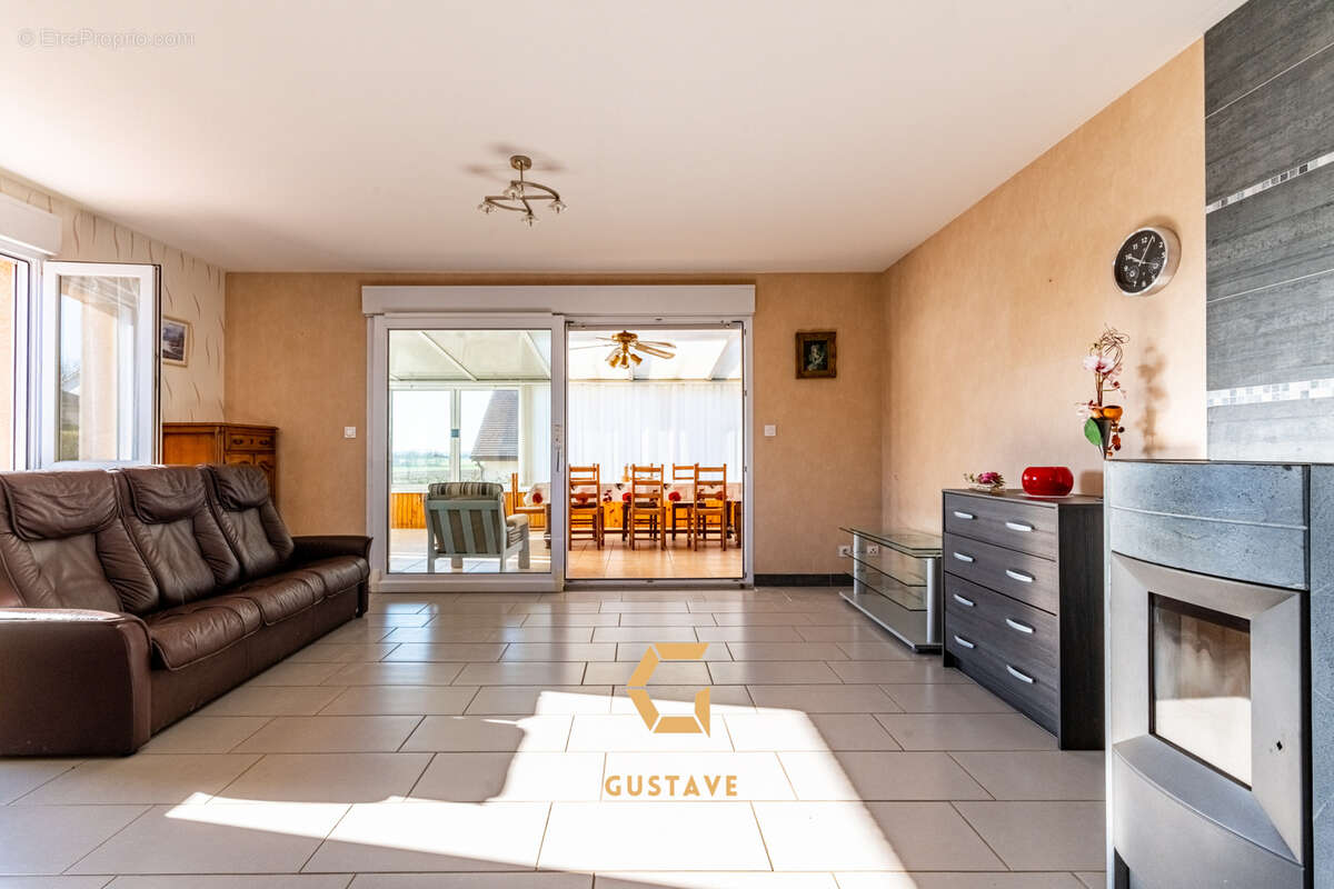 Maison à VAROIS-ET-CHAIGNOT