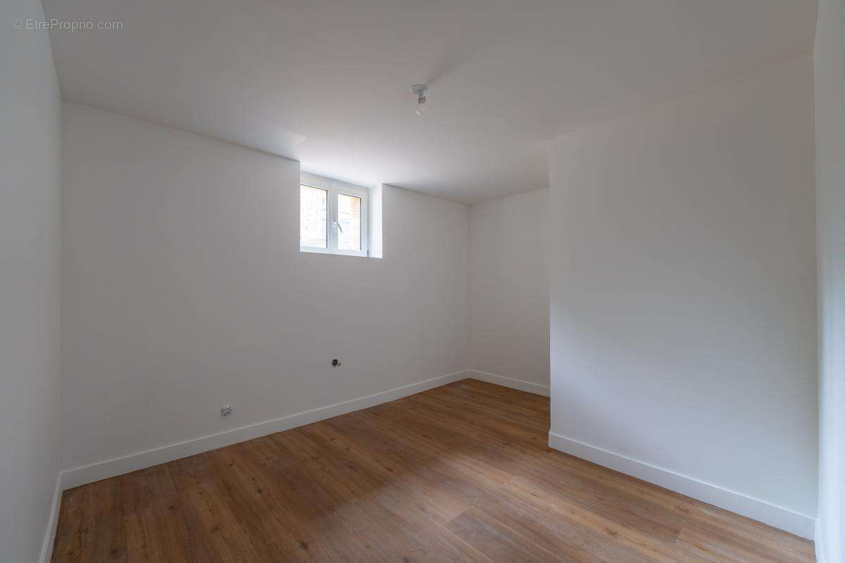 Appartement à VILLE-D'AVRAY