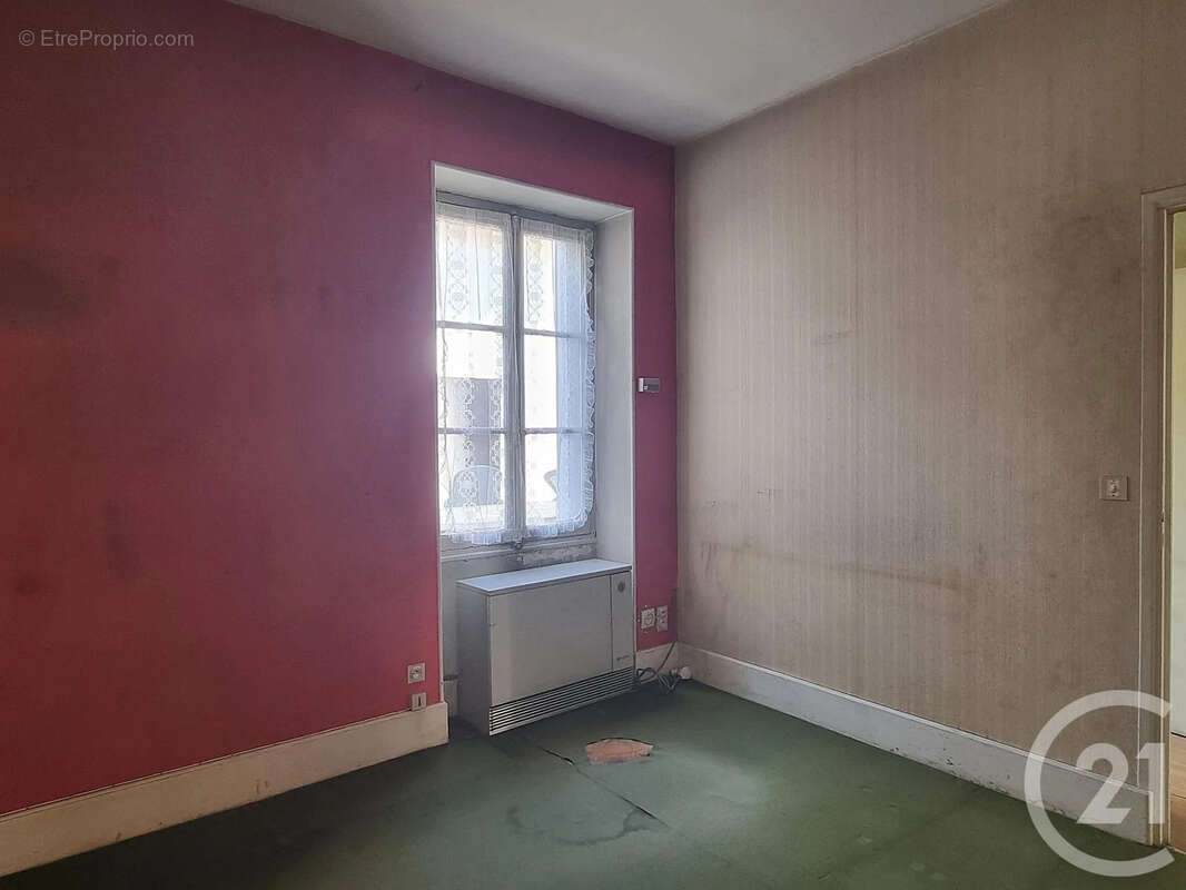Maison 103 m² à Saint-Satur  - photo 5
