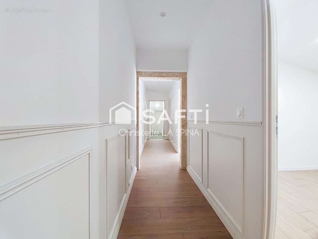 Photo 5 - Maison à REMOULINS