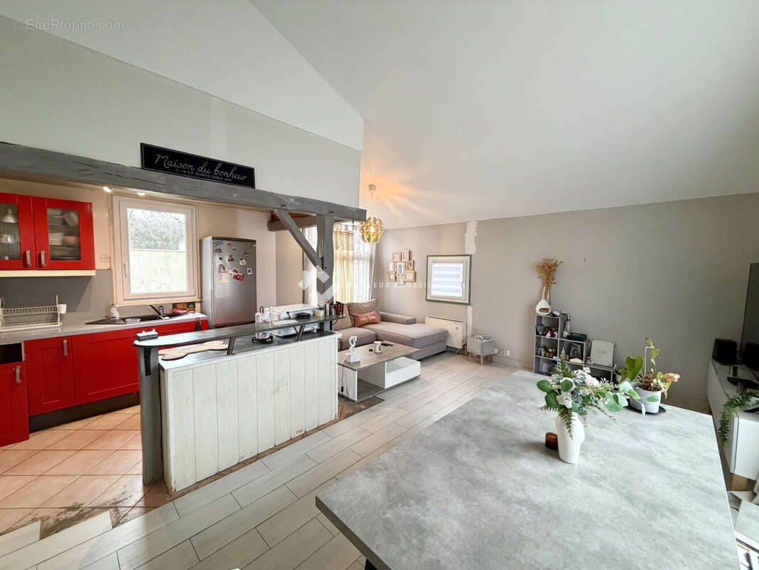 Appartement à NANDY