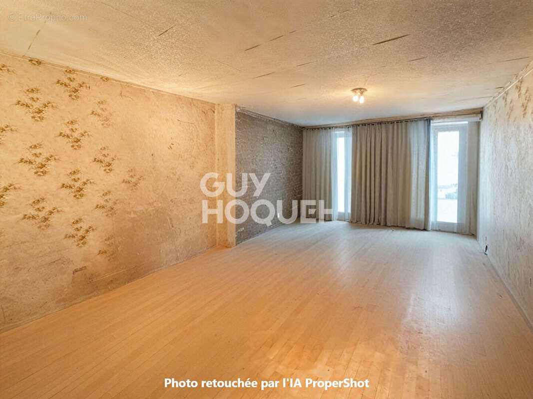 Commerce à TOURNAN-EN-BRIE