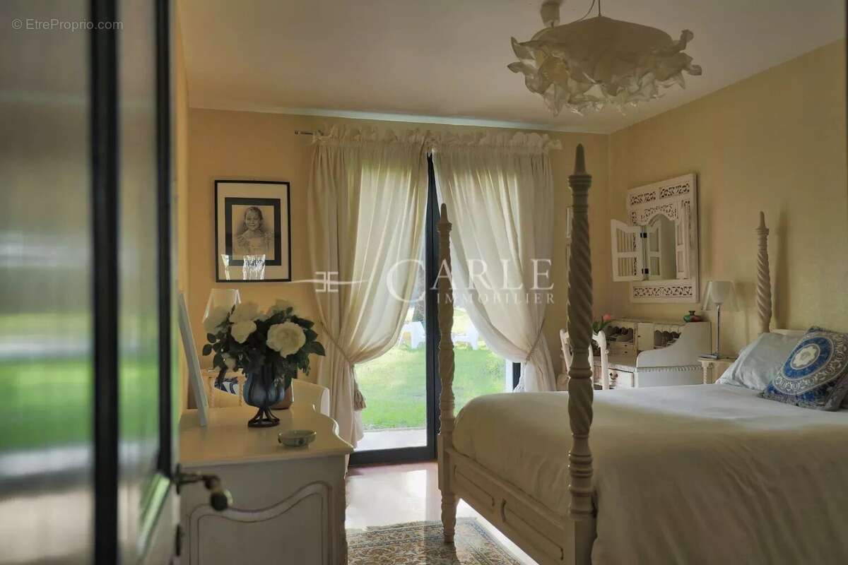 Maison à DECINES-CHARPIEU